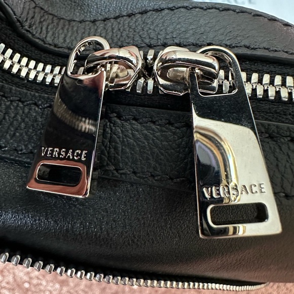 NWT Versace Logo Authentic Repeat Maxi Leather Shoulder Bag Black - Picture 6 of 14